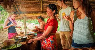 The Culinary Delights of Sri Lanka: A Tuk Tuk Food Tour